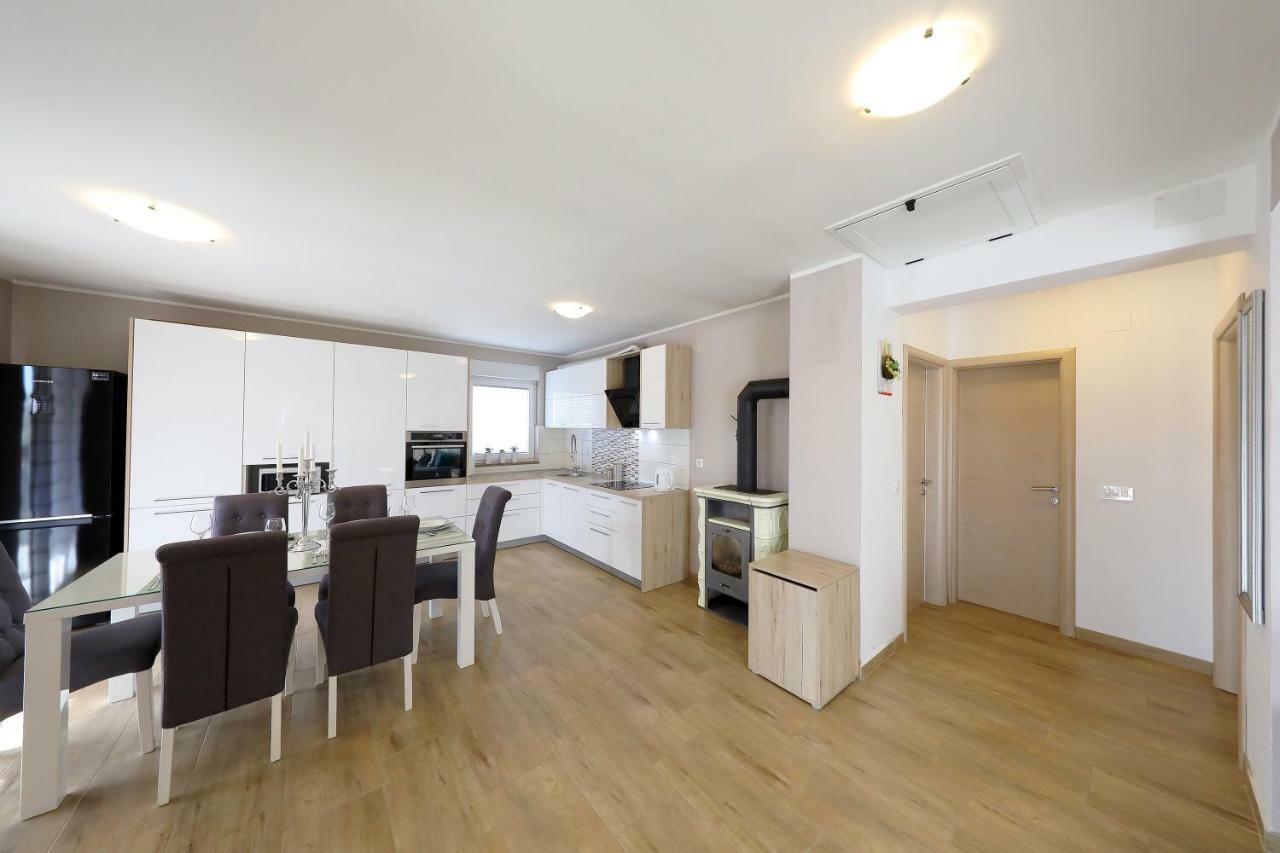 Holiday House Mia Murvica  Extérieur photo