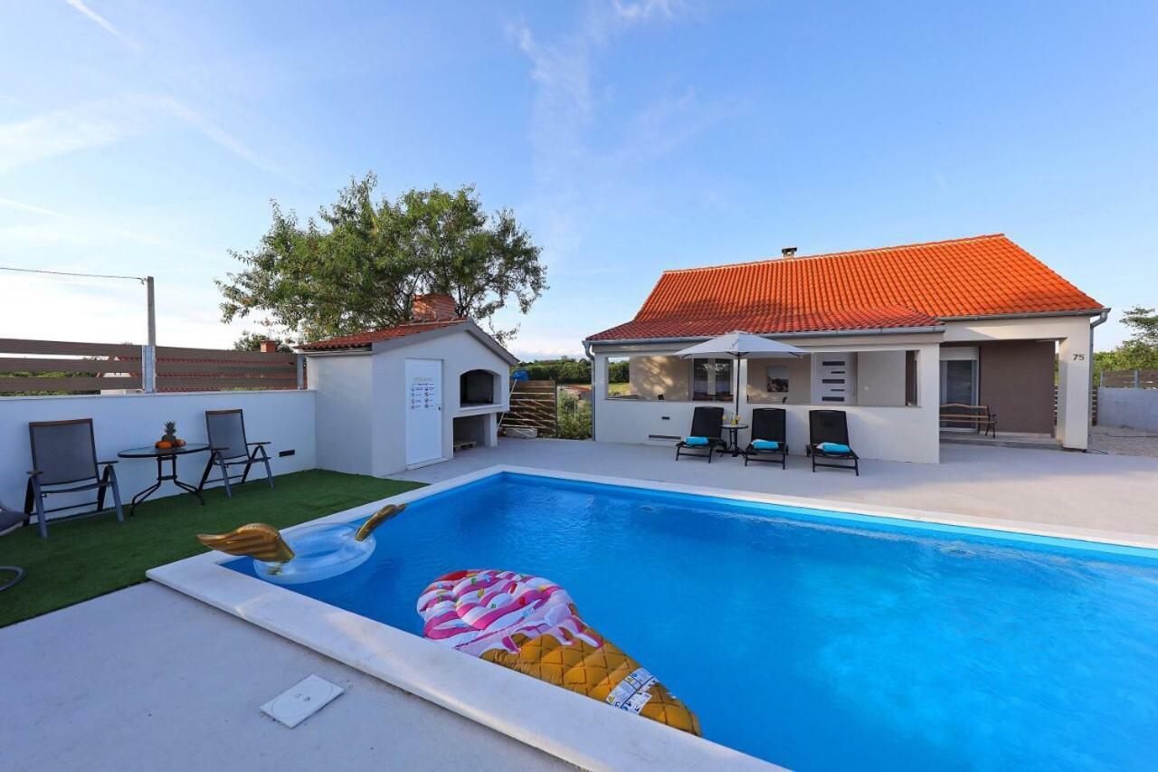 Holiday House Mia Murvica  Extérieur photo