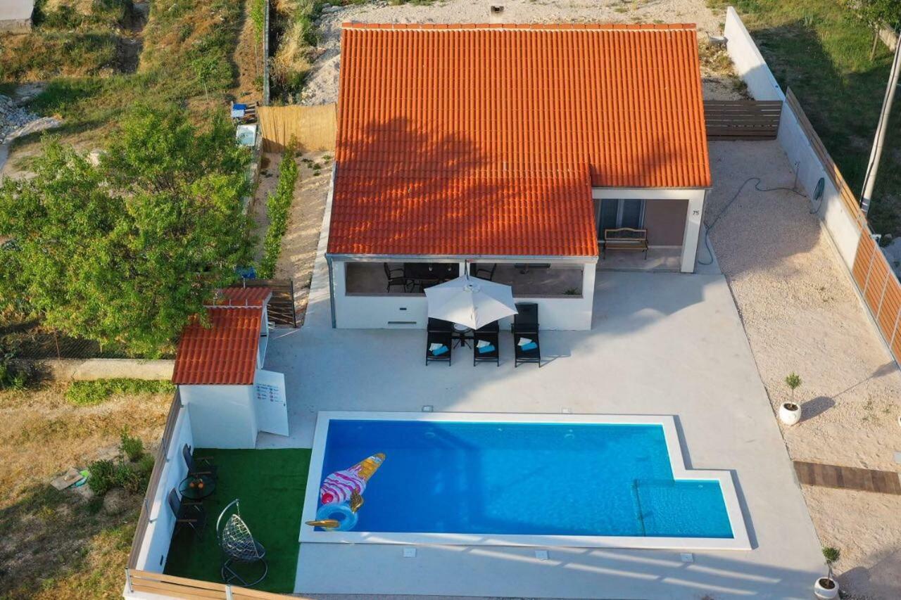 Holiday House Mia Murvica  Extérieur photo
